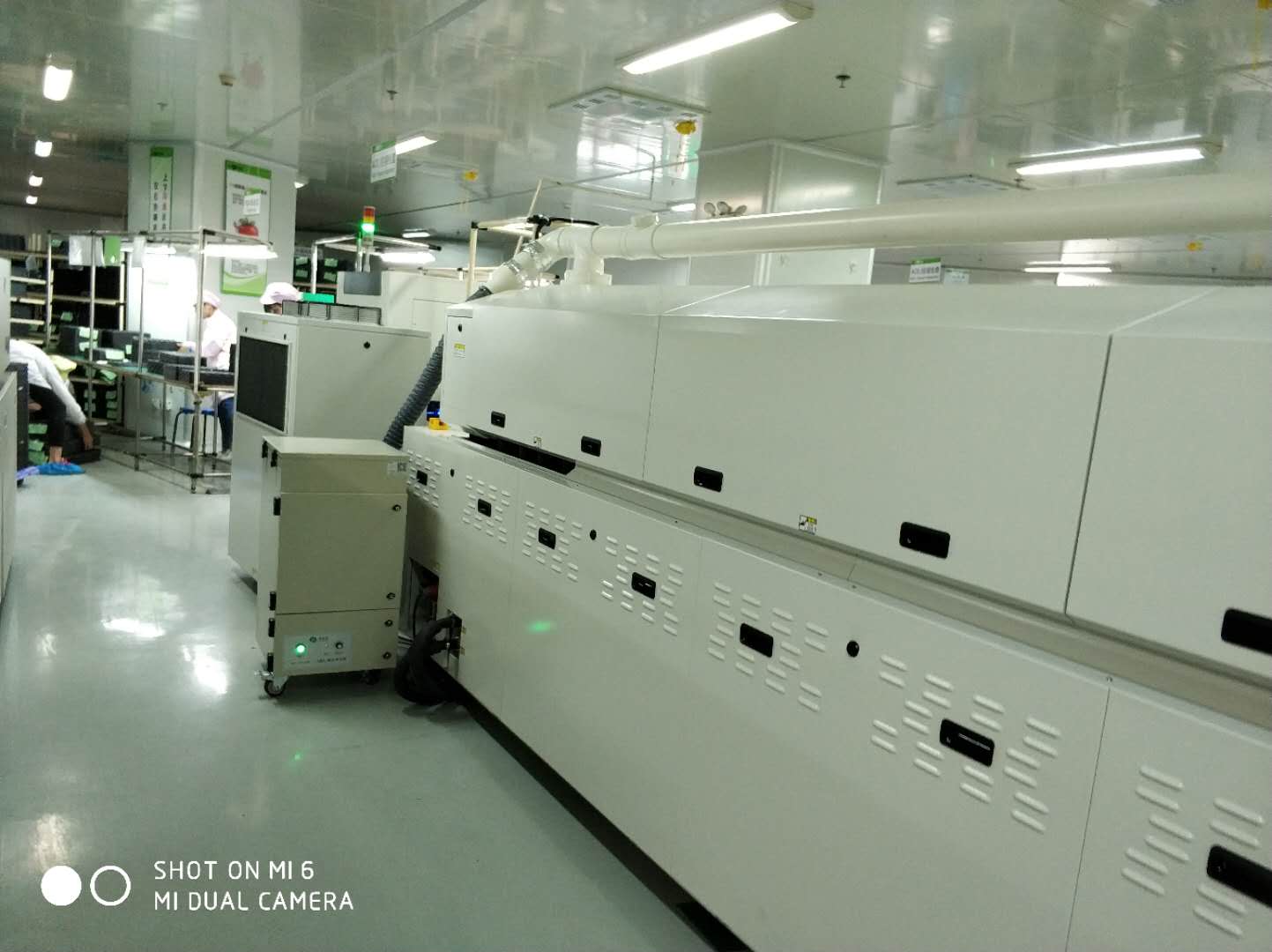 女人张开腿让男人添